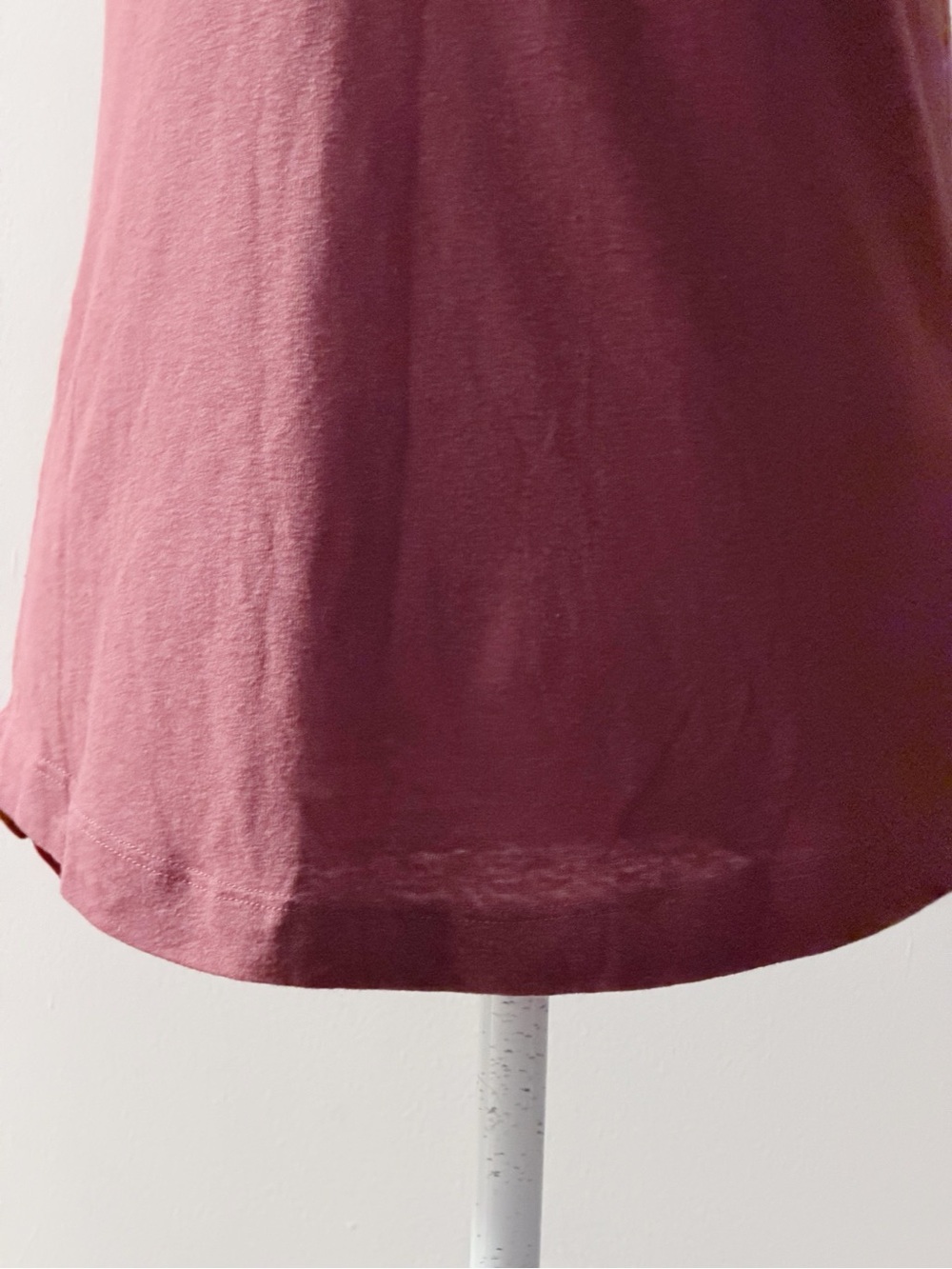 GAP Designed & Crafted Colorblock Raglan Tee | Rust & White | XS - Picture 6 of 12